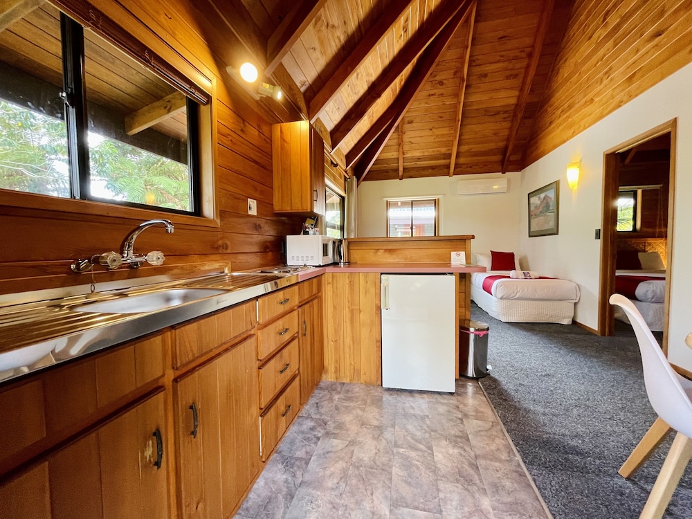 Pacific Harbour Villas(FORMERLY Pacific Harbour Lodge) 5/66