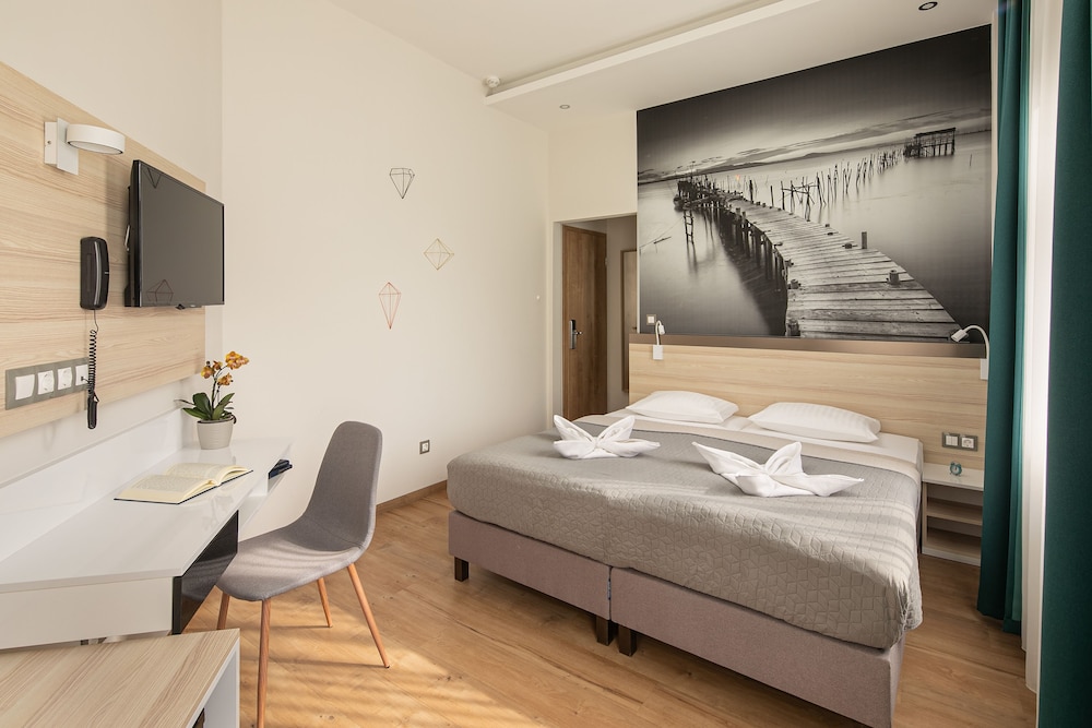 Minotel Kristaly 10/36