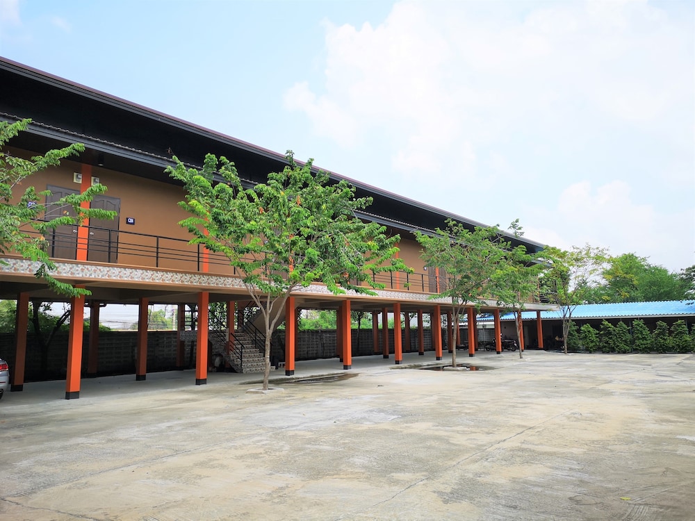 Huaisai Hotel 4/34