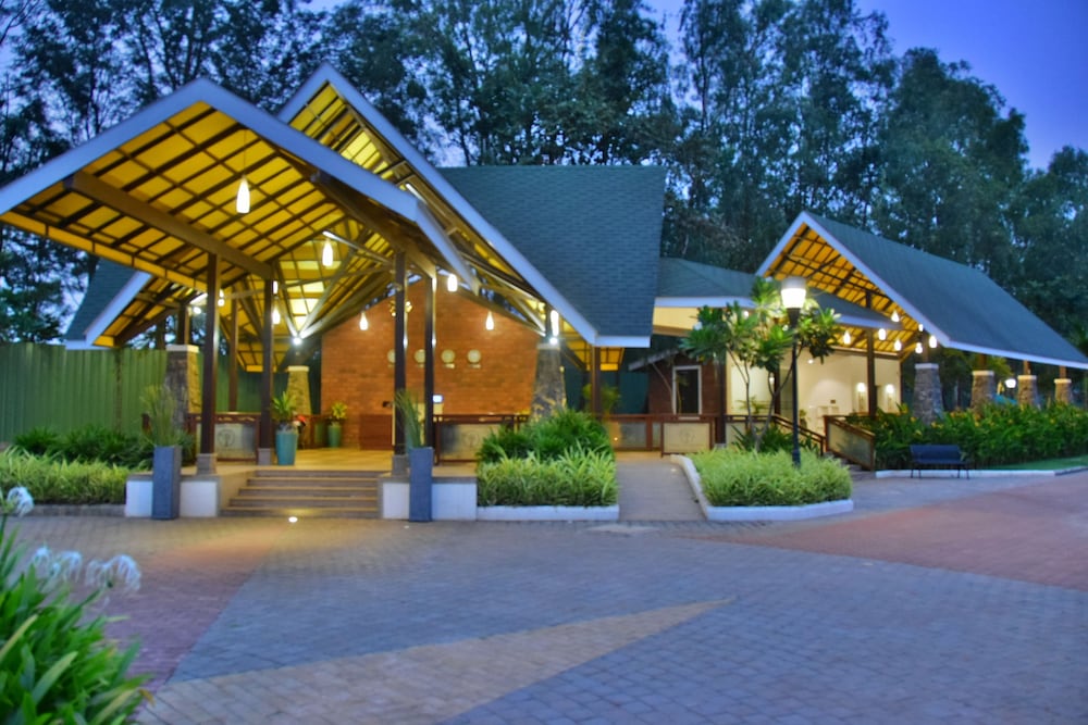 Fazlani Natures Nest - A Wellness Retreat 2/50