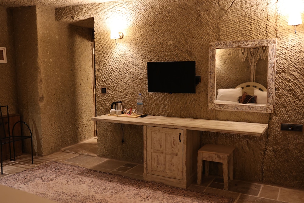 Vita Cave Suites 39/48