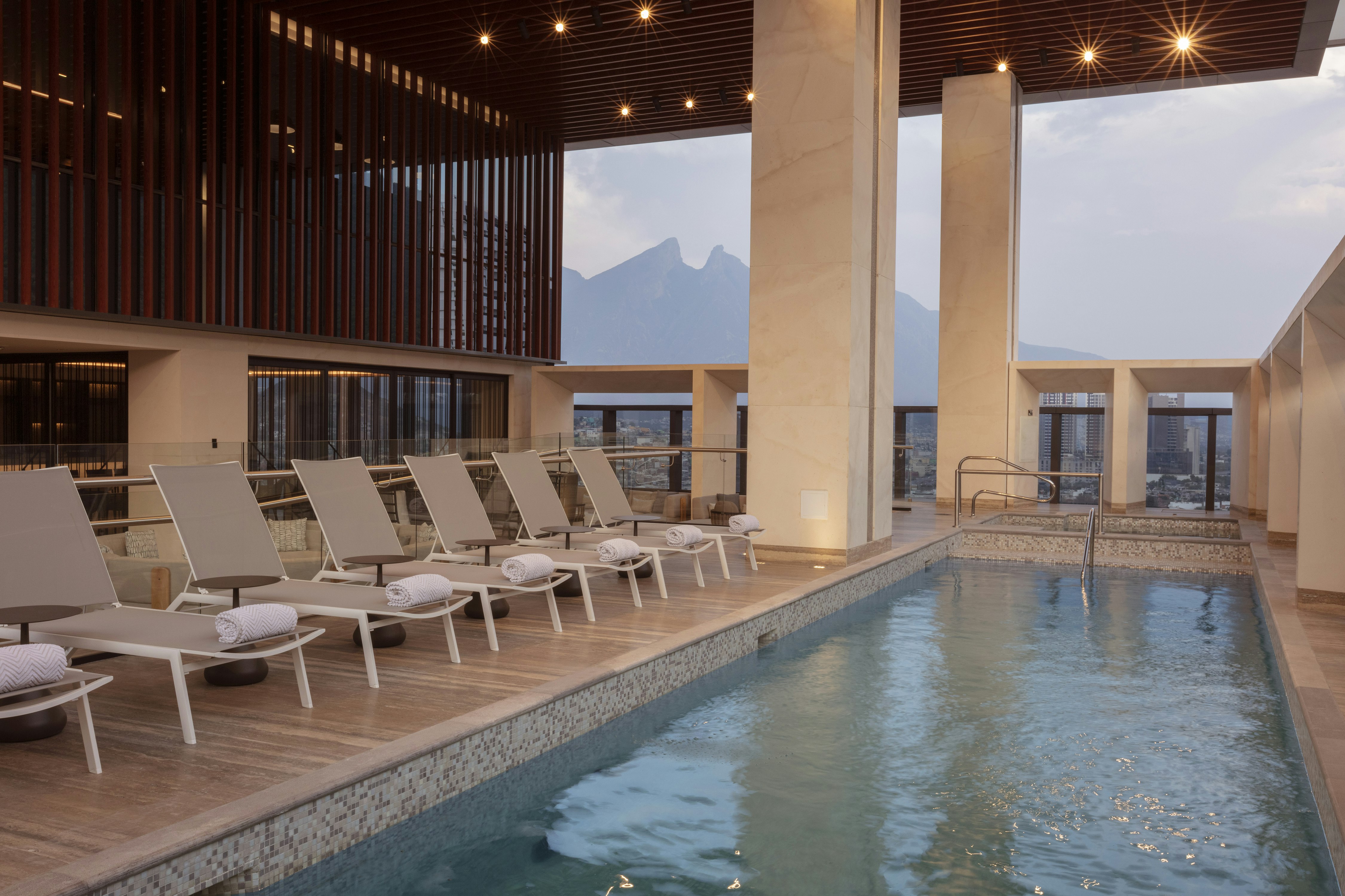 Hilton Monterrey 33/69