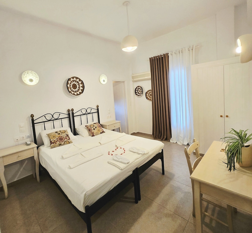 شقة بستة أسرّة بغرفتي نوم، Afrodite Hotel 5/10