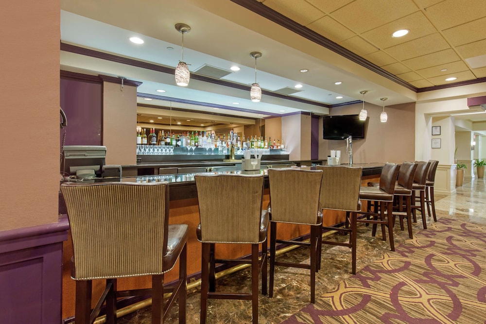 Doubletree Hotel Downtown Wilmington Legal 41/60