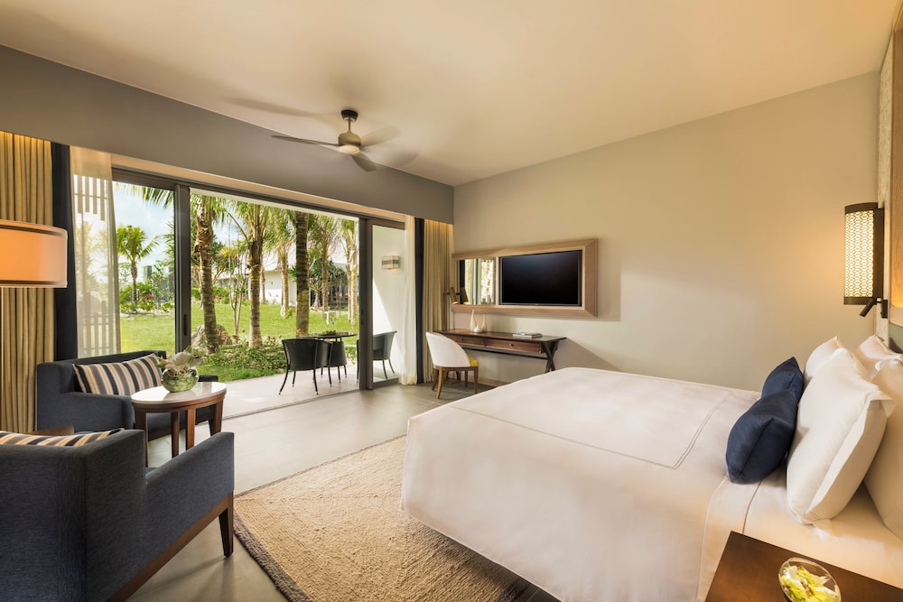 Deluxe, King Bed, Garden Area