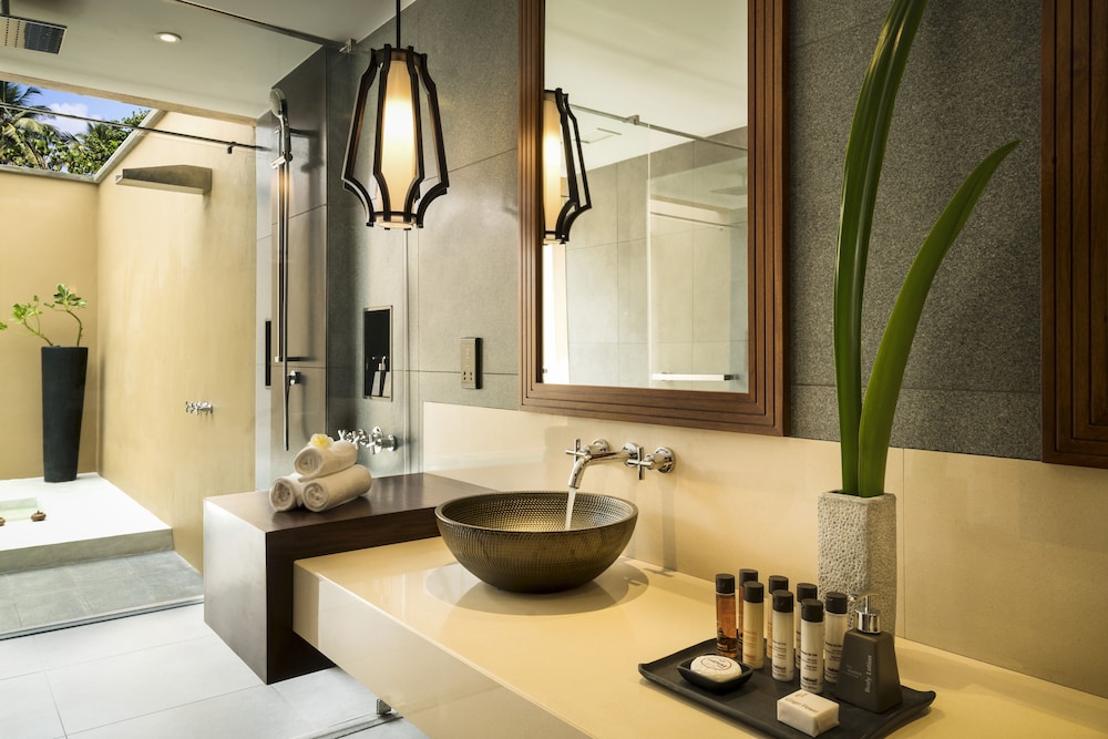 Anantara Kalutara Resort 72/73