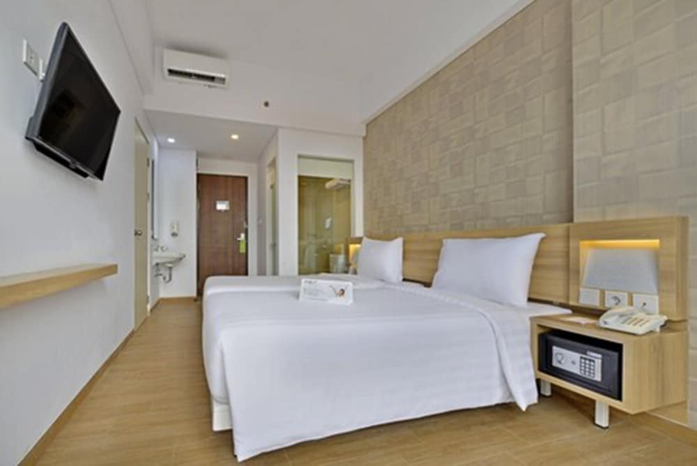 Whiz Prime Hotel Basuki Rahmat Malang 5/34