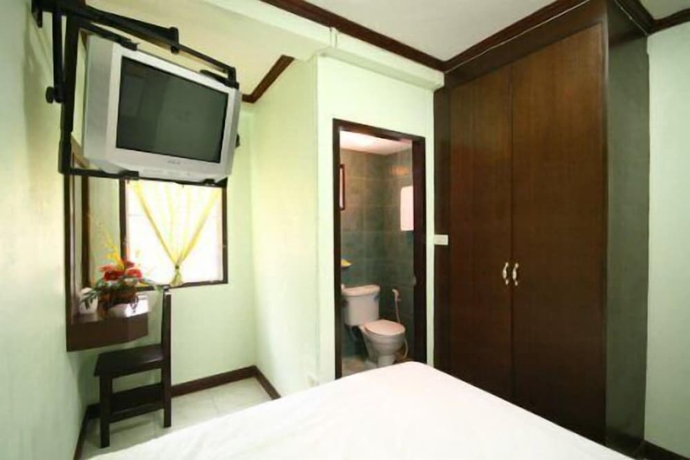 Amarin Inn 14/45