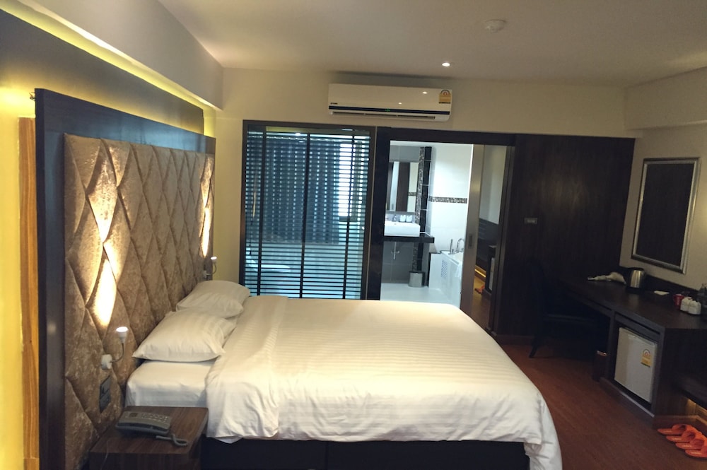 Grand Pink Hotel Hat Yai 5/49