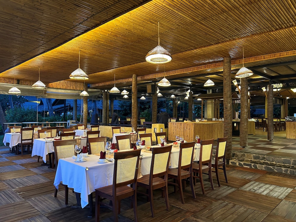 Bamboo Village Beach Resort and Spa 33/45