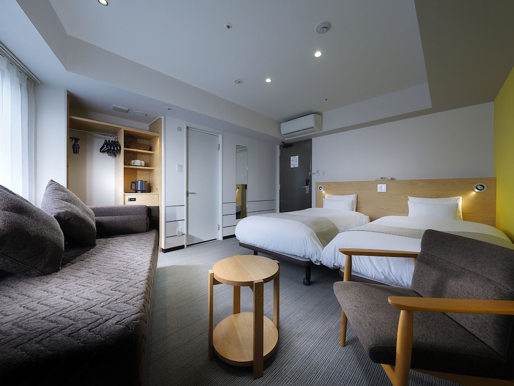 Room, Twin Beds, with Extra Bed