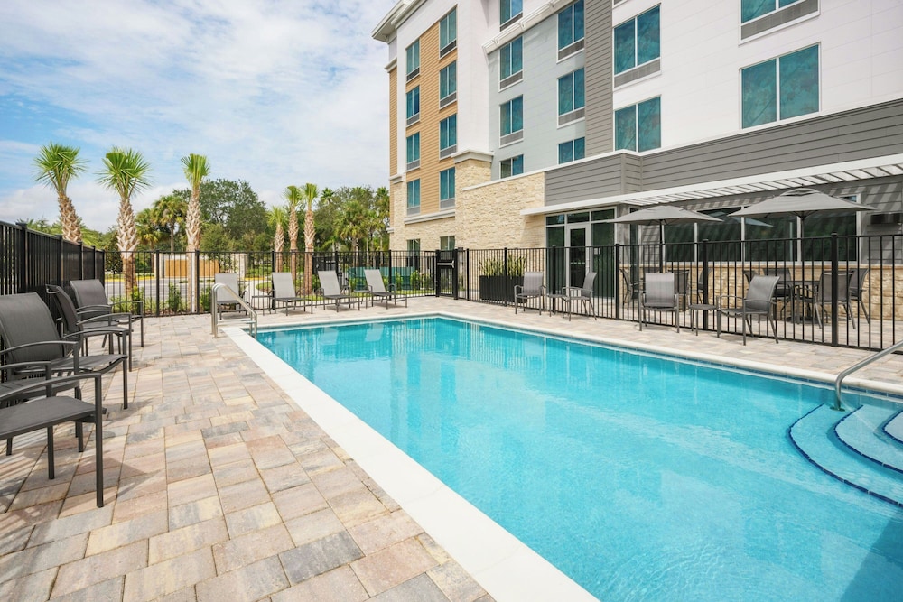 Fairfield Inn & Suites by Marriott Orlando at Millenia 24/30