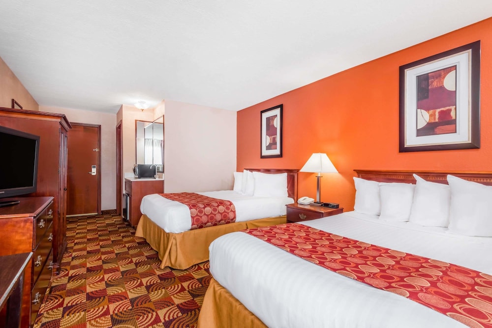 Baymont By Wyndham Plainfield/ Indianapolis Arpt Area 6/32