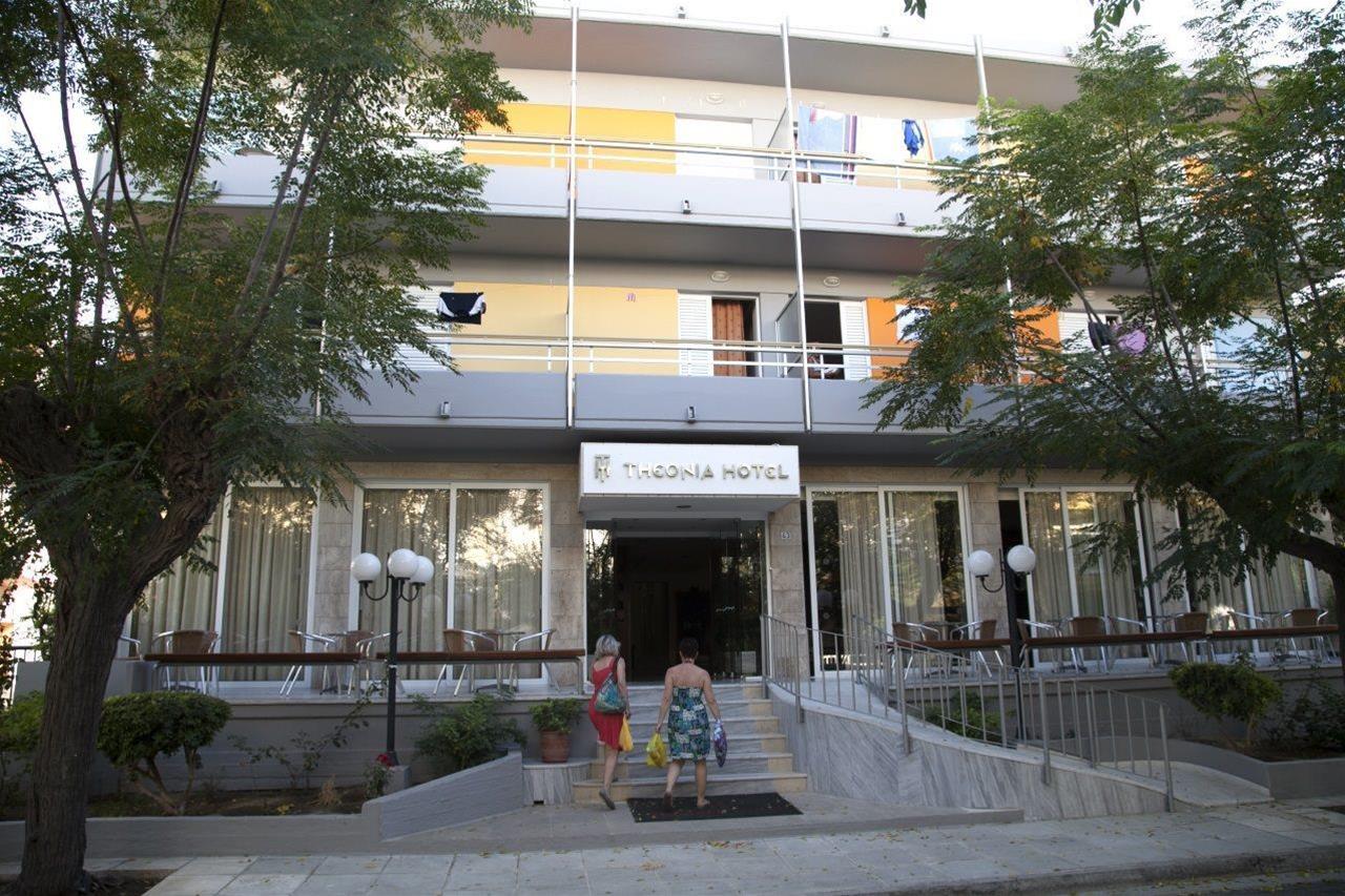 Theonia Hotel 7/35