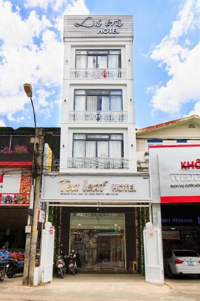 Tea Leaf Hotel 2/39