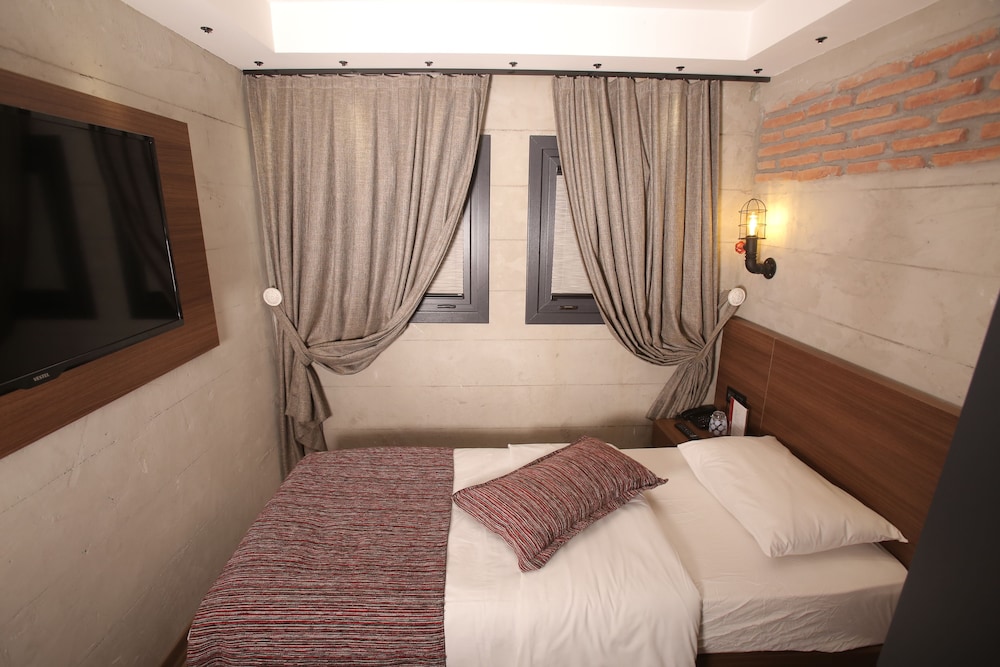 Elibol Hotel 14/52