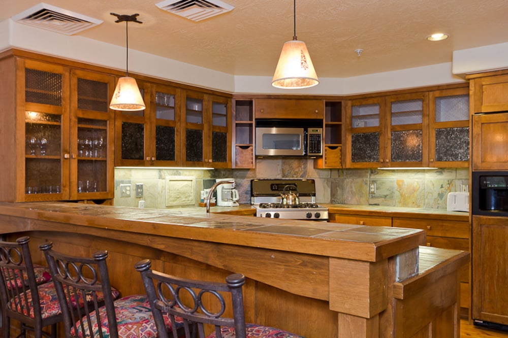 Lodges At Deer Valley 69/81