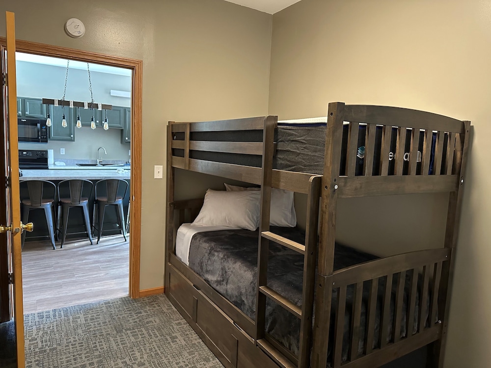 Everspring Inn Suites Hill City 56/61