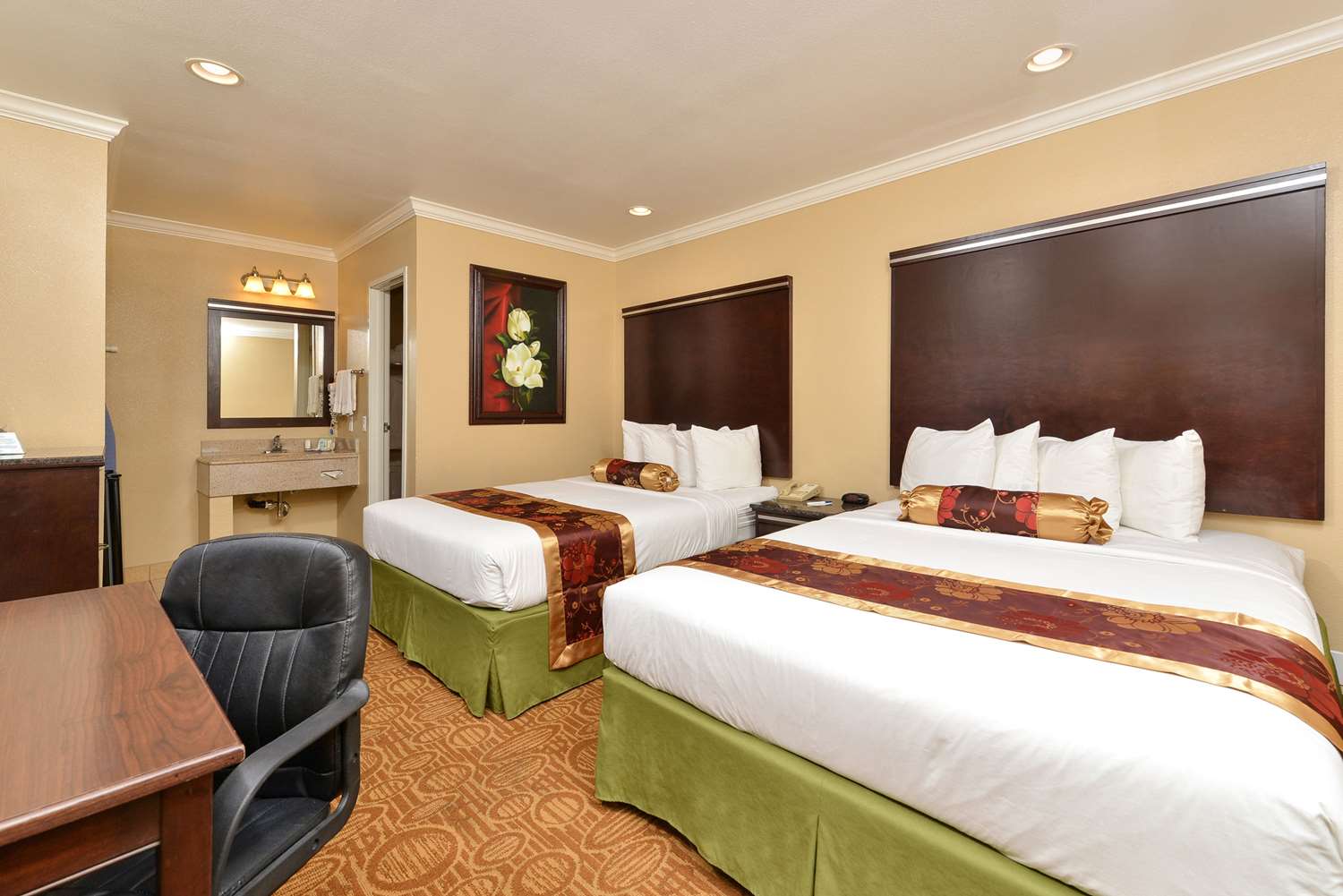 ROOM, 2 QUEEN BEDS