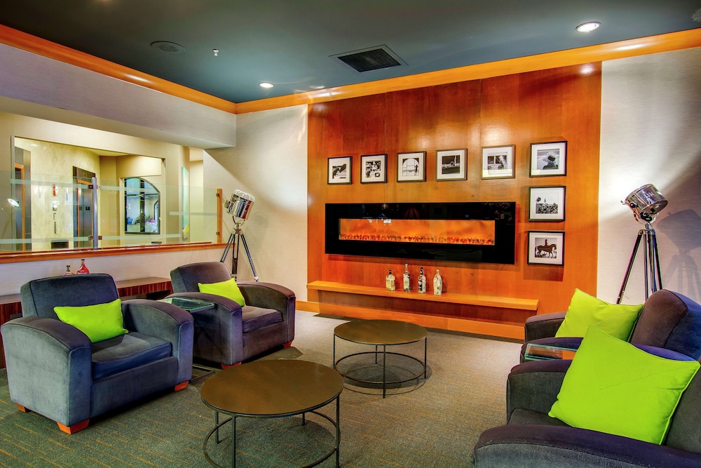 Embassy Suites Louisville East 42/73