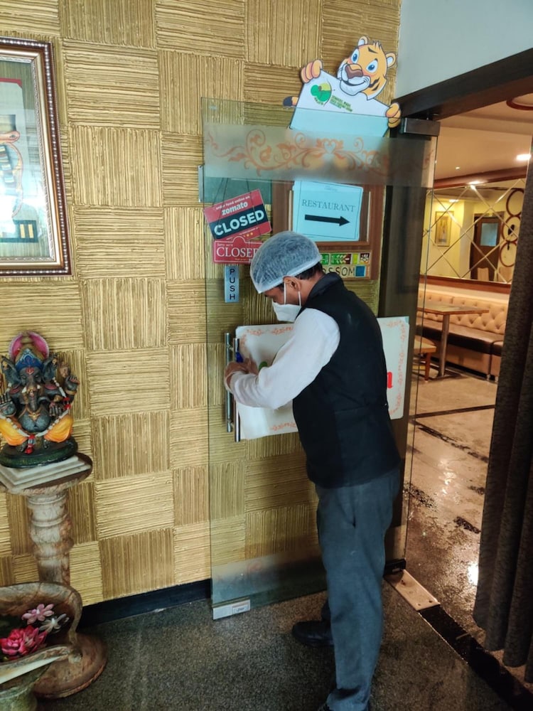 Hotel Shree Vatika 5/27