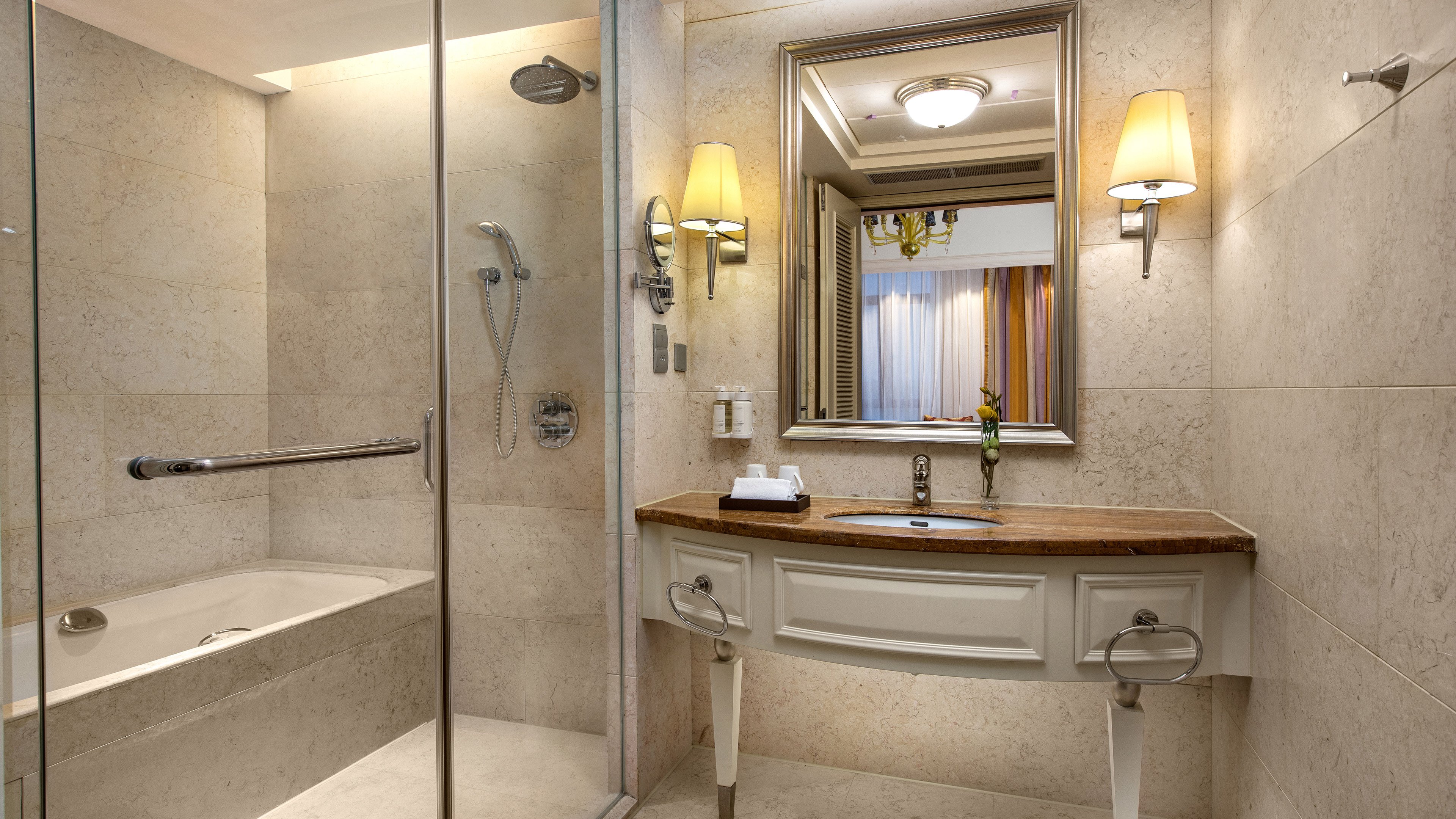 Holiday Inn Fuzhou New Port 61/63