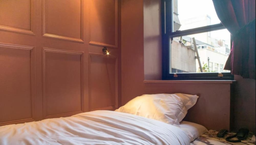 Mimi's Hotel Soho 18/63