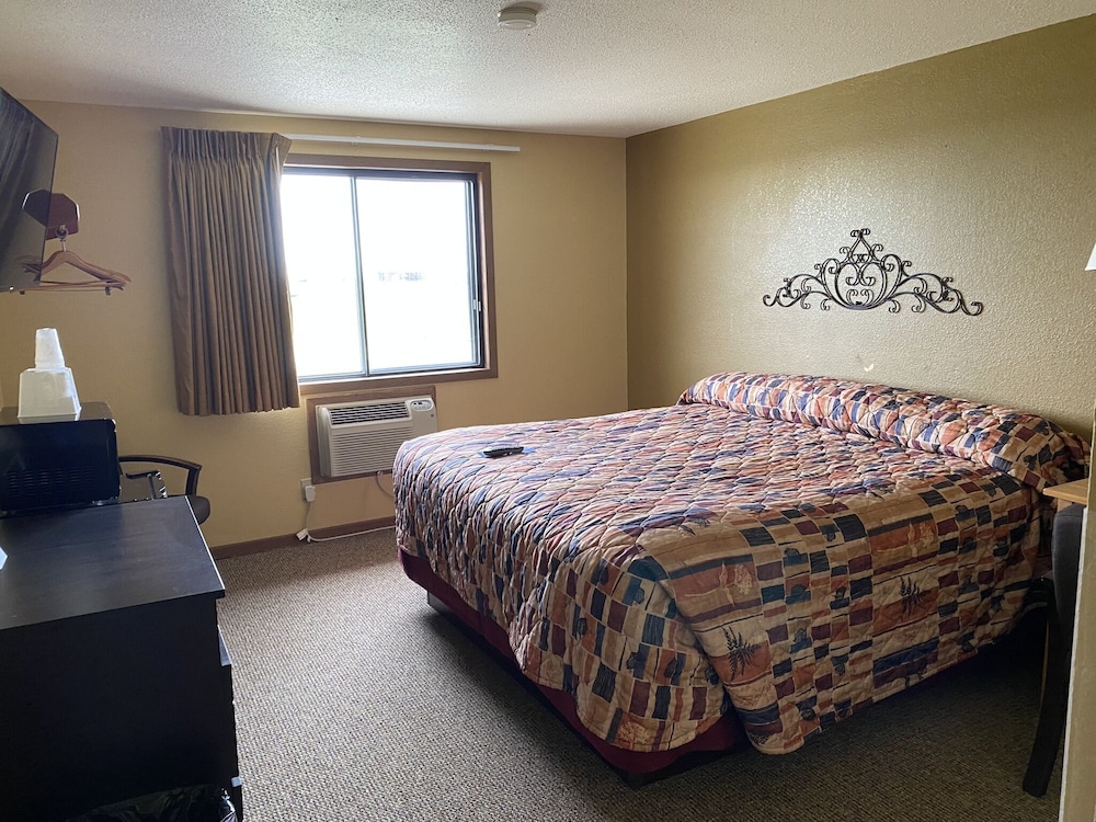 Americas Best Value Inn Kadoka 7/12