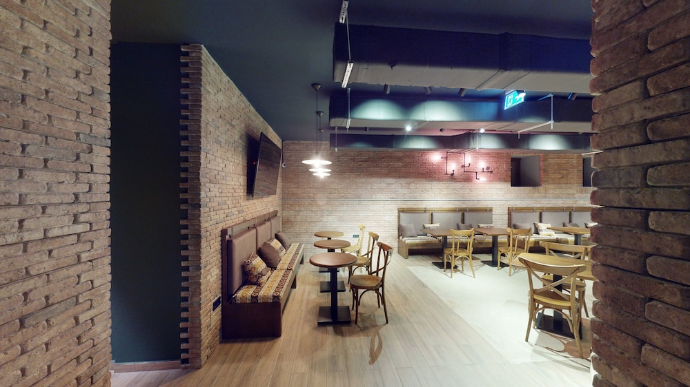 Epigraph Design Hotel 52/61