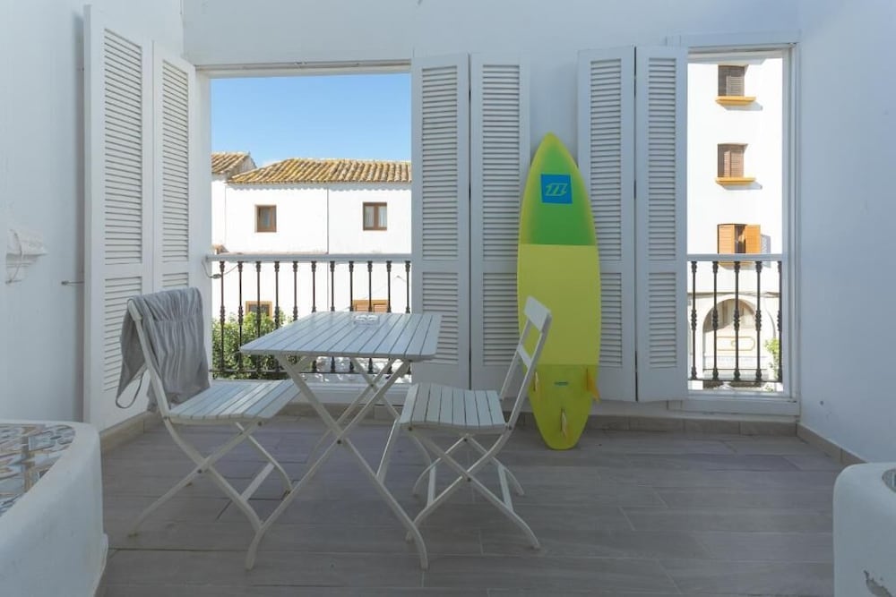 Hostal Gravina 48/50