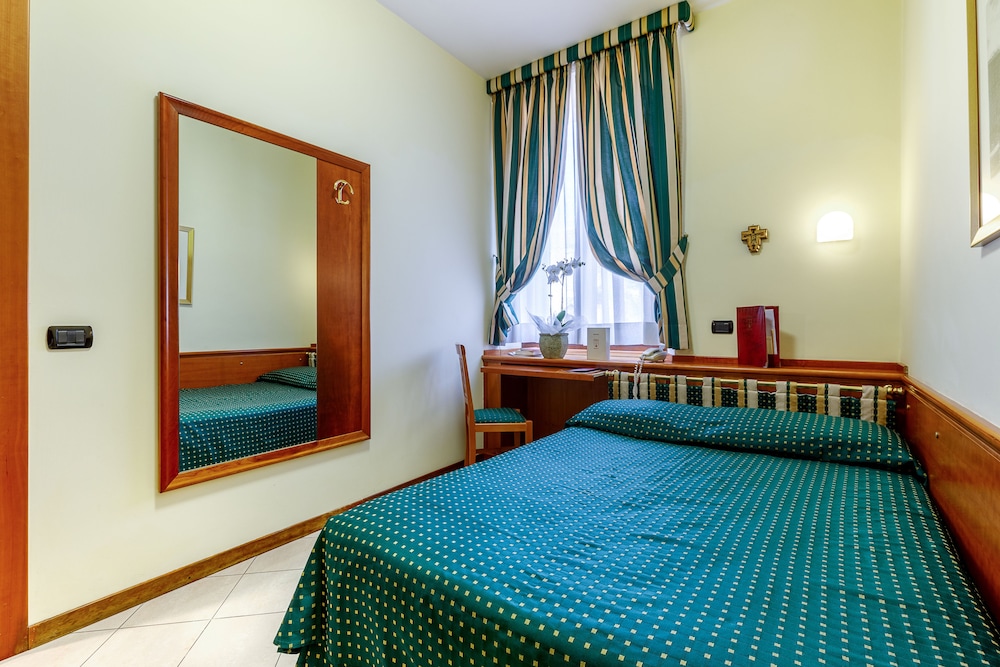 Residenza Paolo VI 24/67