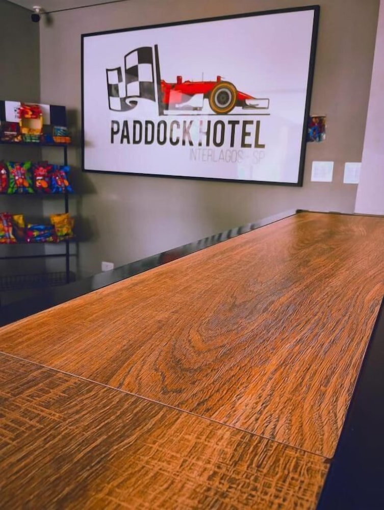 Hotel Paddock 4/55