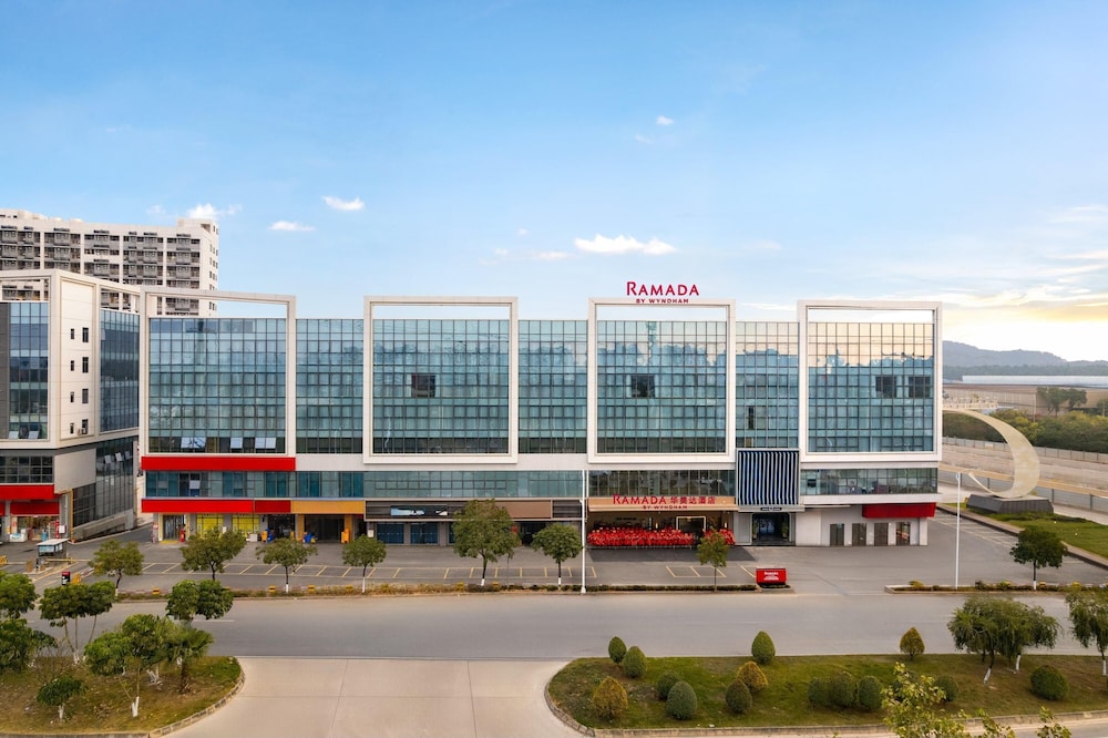 Ramada by Wyndham Zhaoqing Dawang 4/38