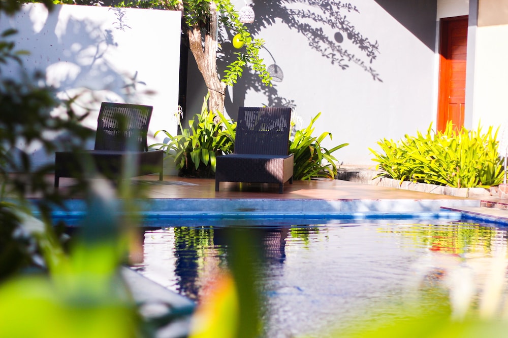 Putu Guest House 2 30/35