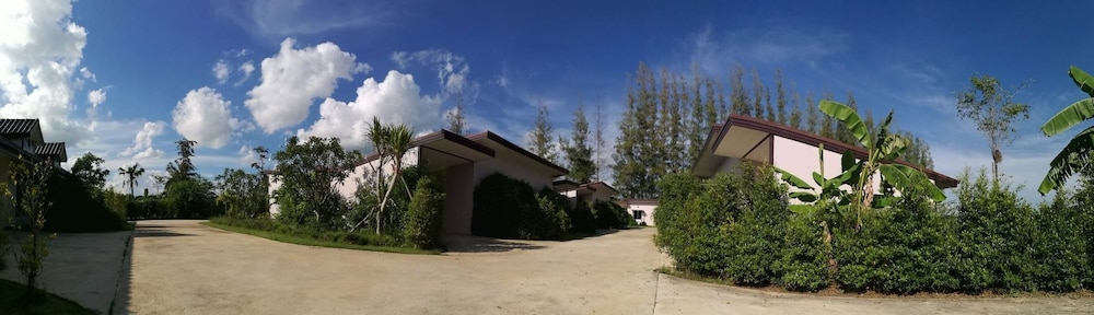 On Green Resort 37/50
