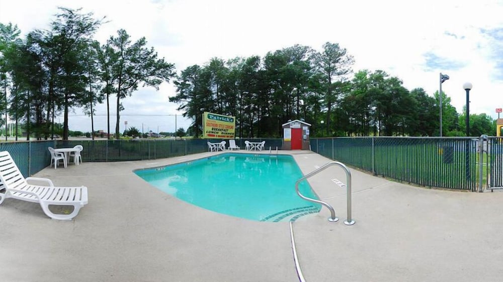 Quality Inn Kenly I-95 23/50