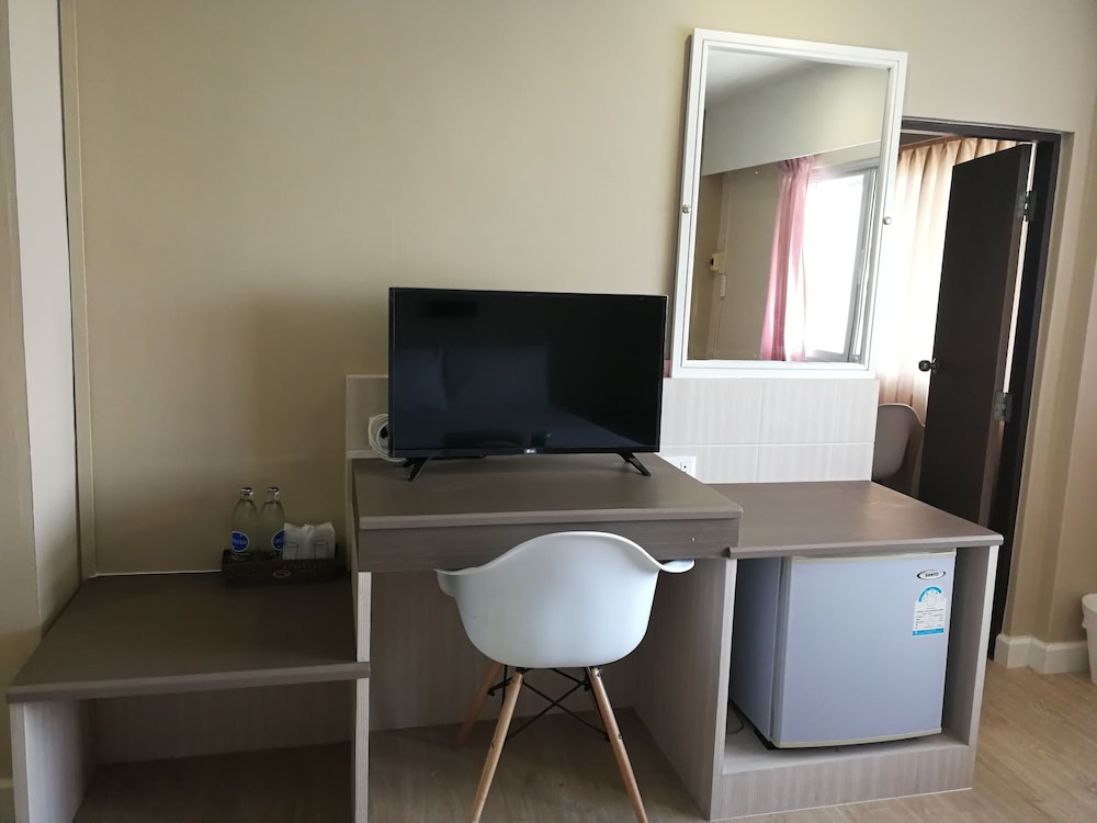 Srivichai Hotel 38/50
