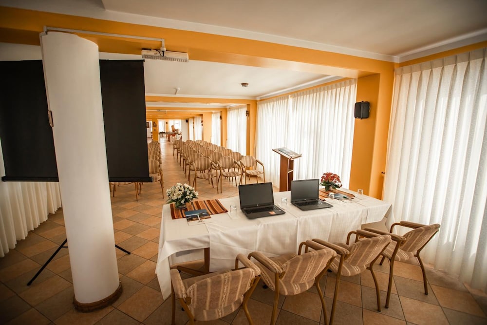 La Hacienda Puno 55/65