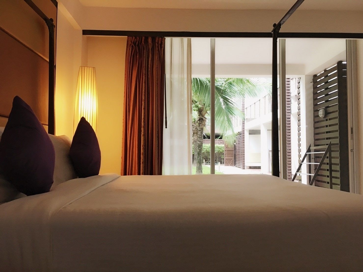 جناح جونيور بسرير كينج بإطلالة على الحديقة