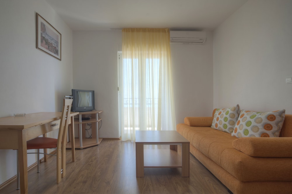 Apartments Djurasevic 28/50
