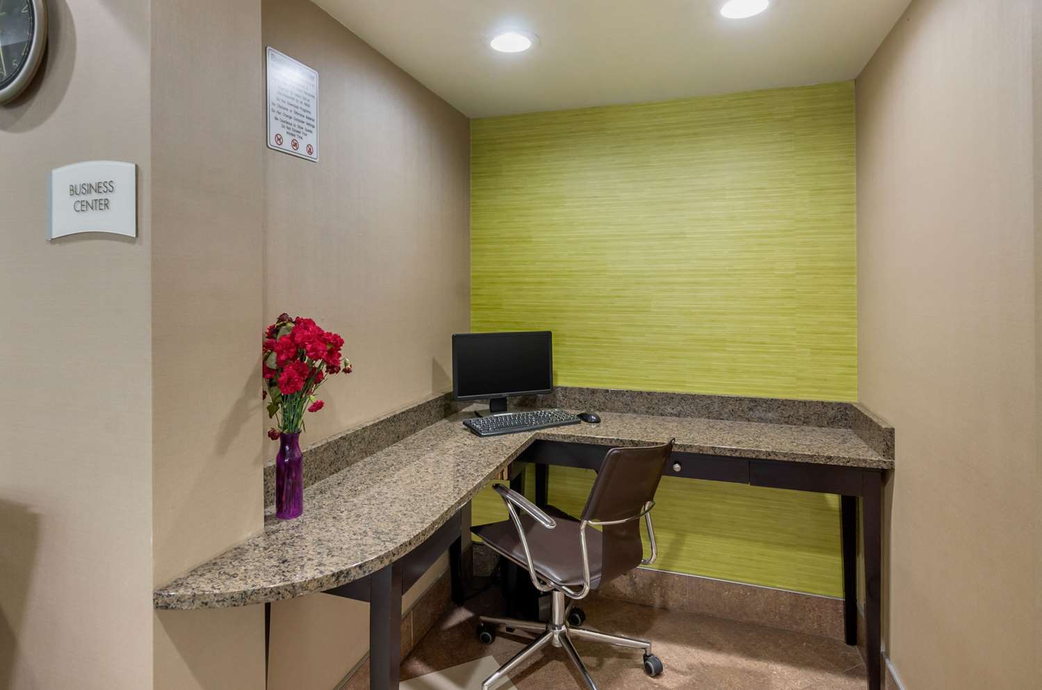 Quality Inn Covington Downtown 26/33