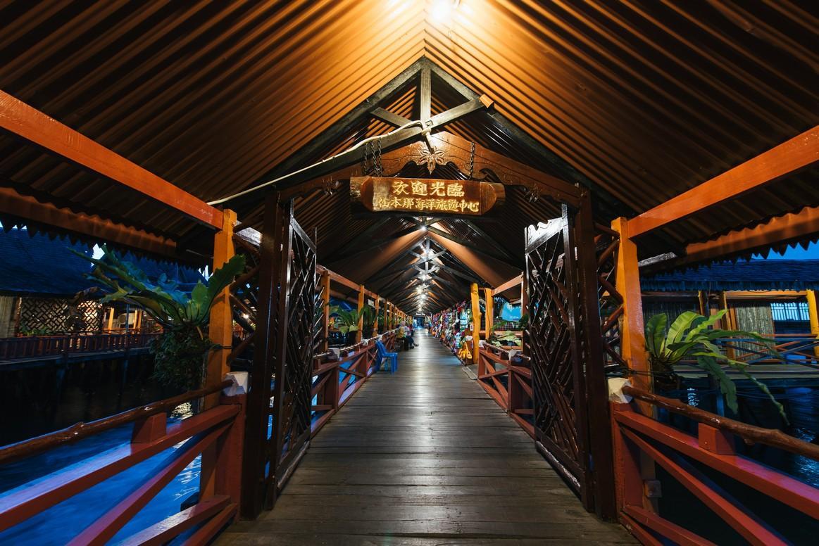 Dragon Inn Floating Resort 5/29
