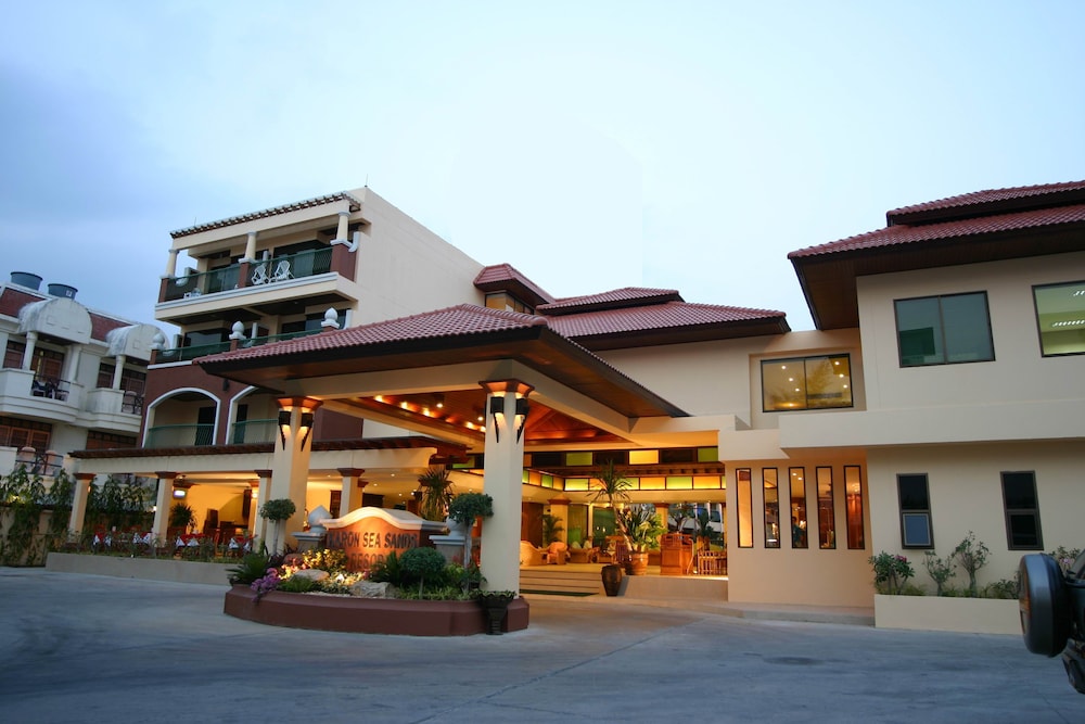 Karon Sea Sands Resort 8/71