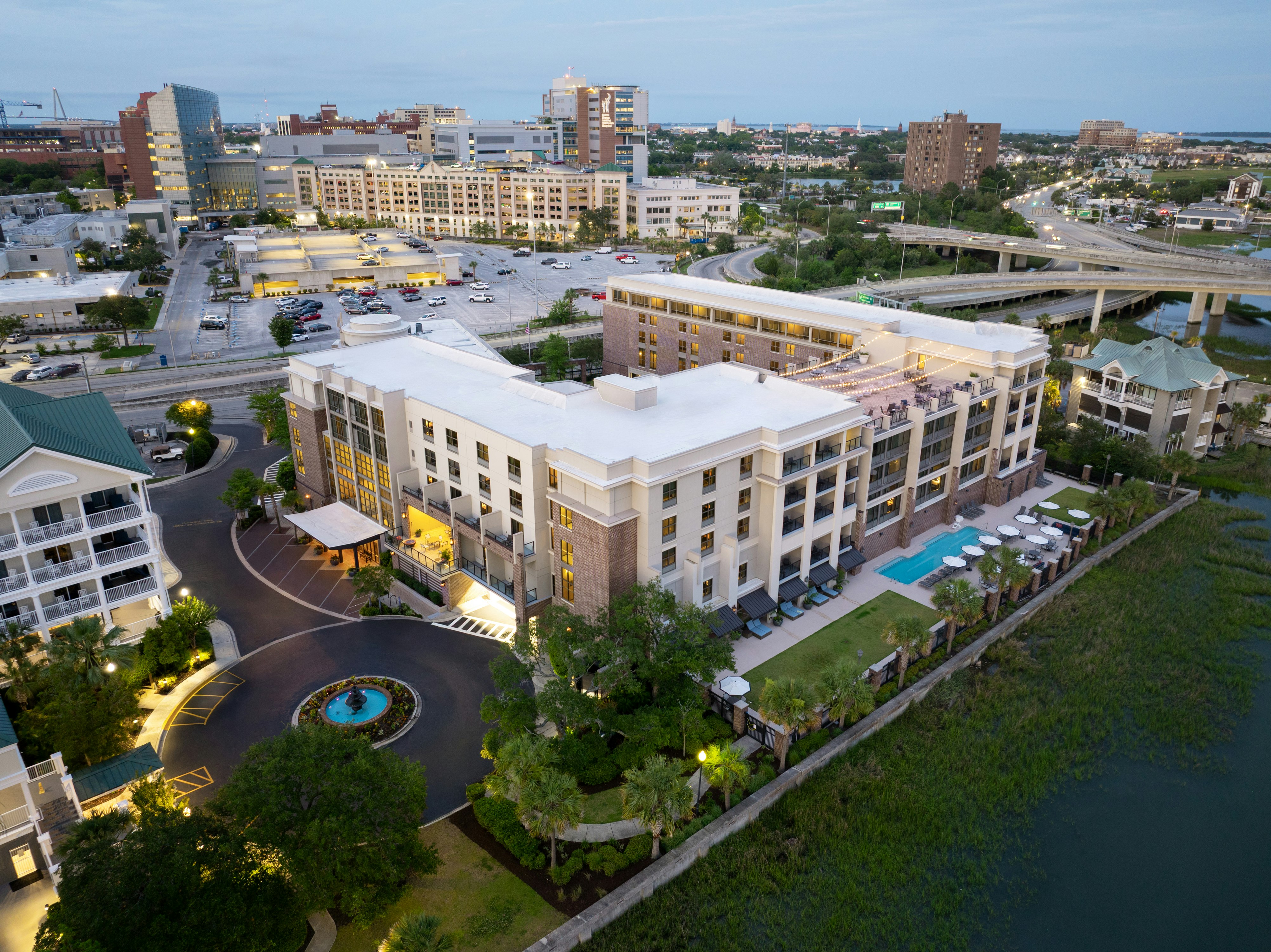 Hilton Garden Inn Charleston Waterfront Downtown 3/77