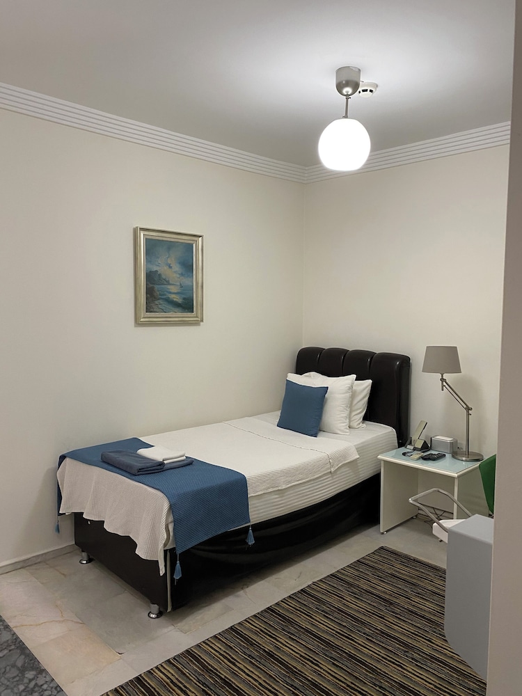 2 BEDROOMS, COMFORT