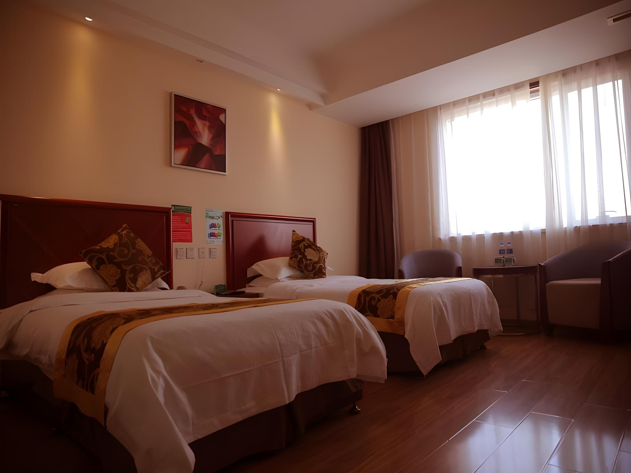 GreenTree Alliance Hotel (Beijing West Railway Station North Square Ruihai Building) 14/27