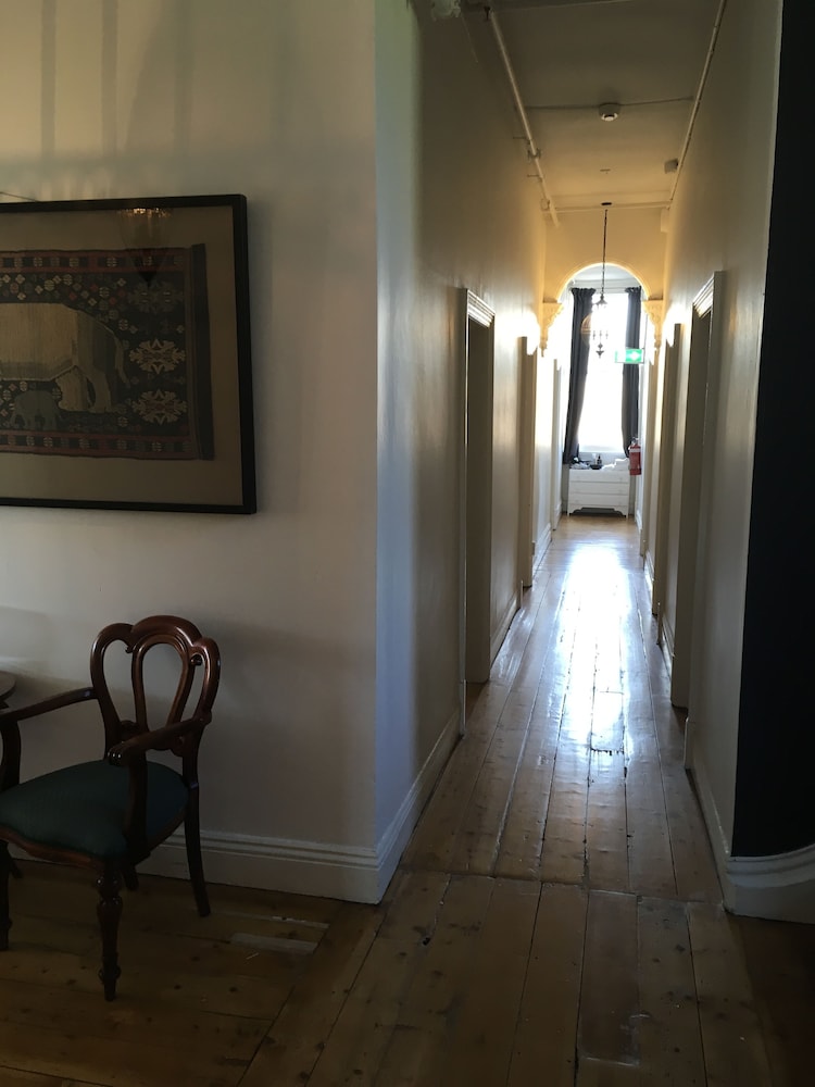 The Grand Hotel Healesville 35/47
