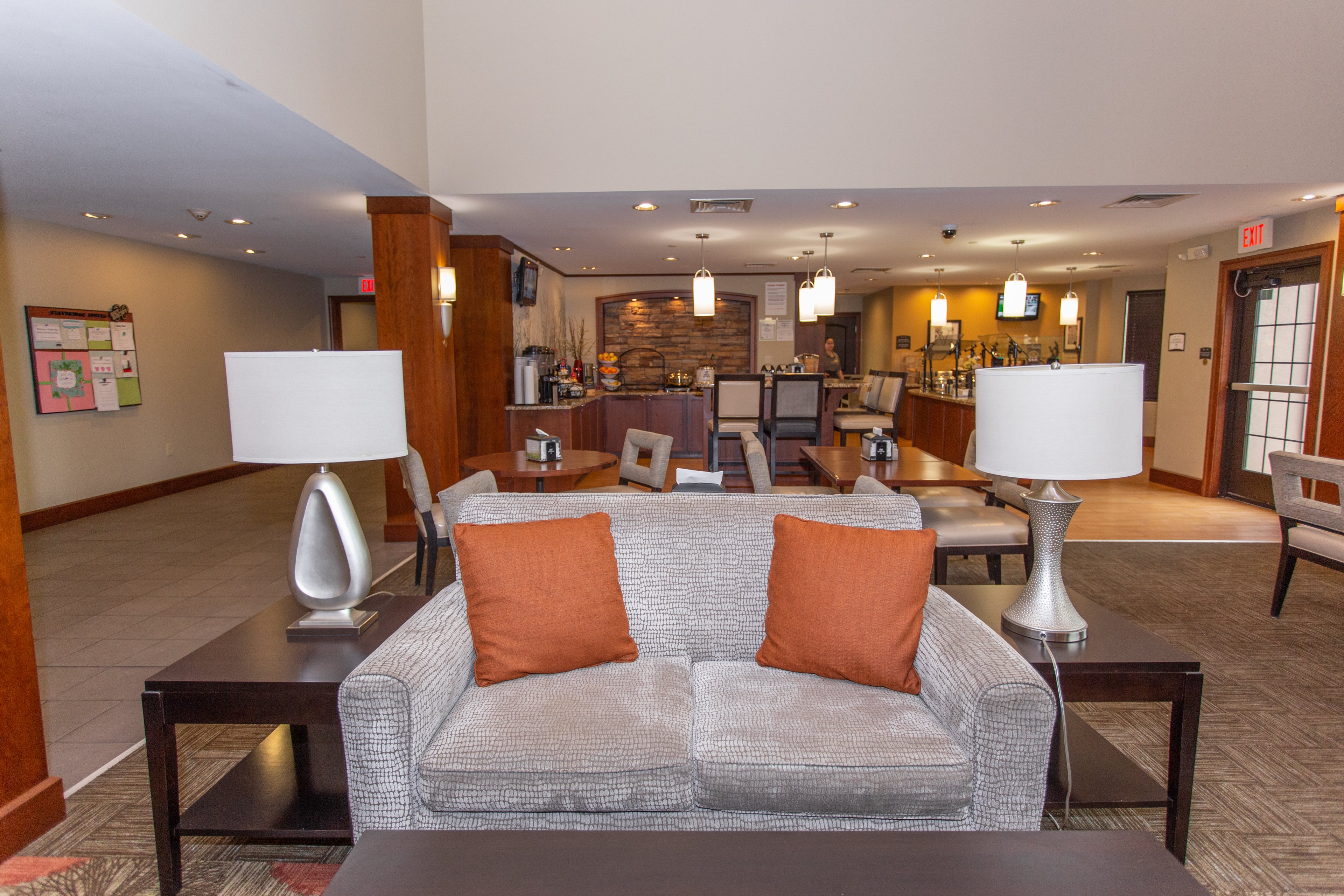 STAYBRIDGE SUITES BOWLING GREEN 57/68
