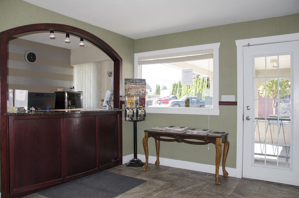 Best Budget Inn and Suites Kamloops 9/46