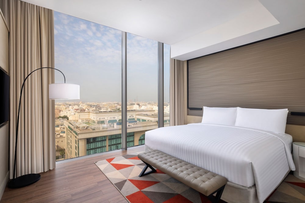 2 Bedrooms, Presidential, Suite, 3 King Beds, City View